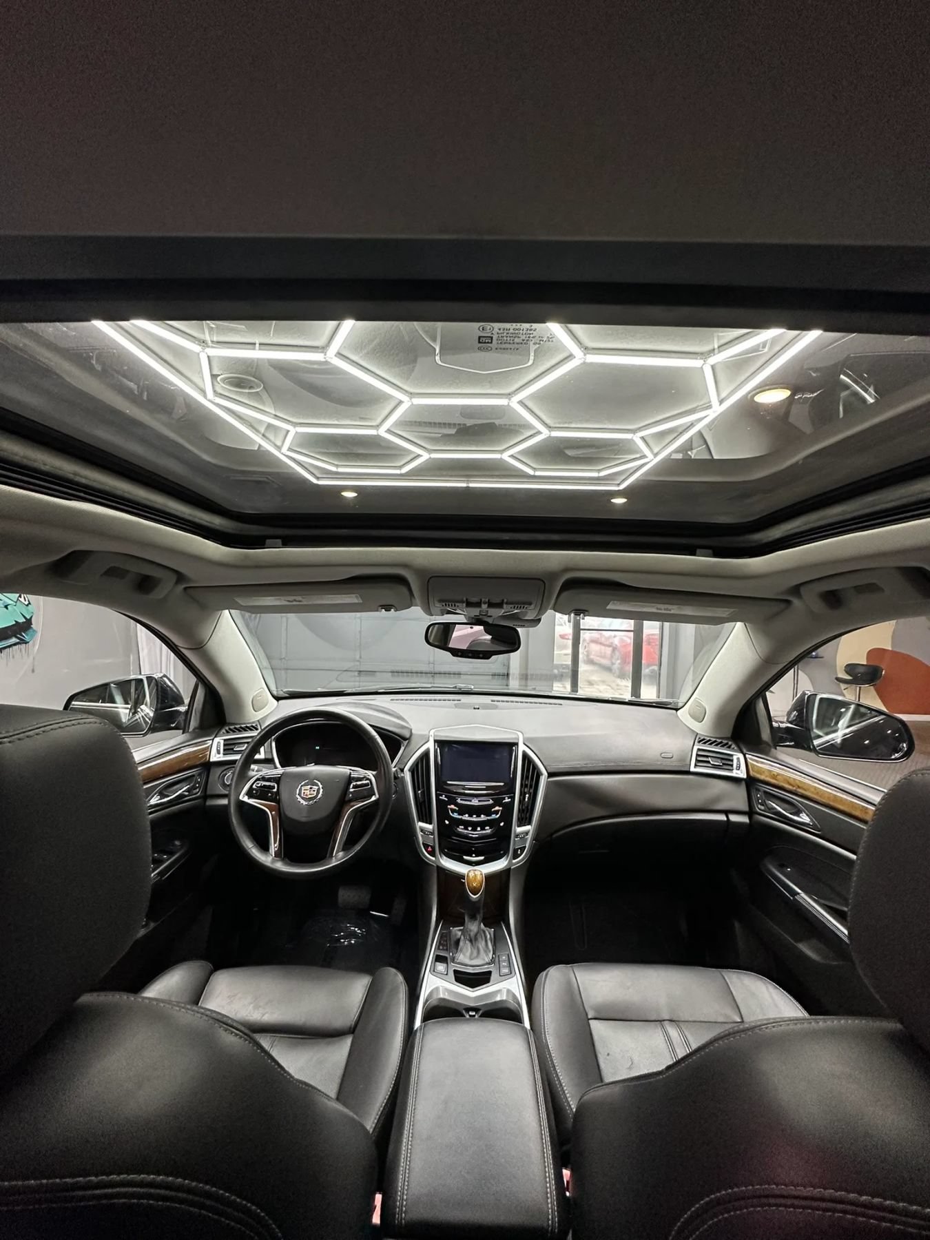 Used 2013 Cadillac SRX Luxury w/ Driver Awareness Package FWD image 23