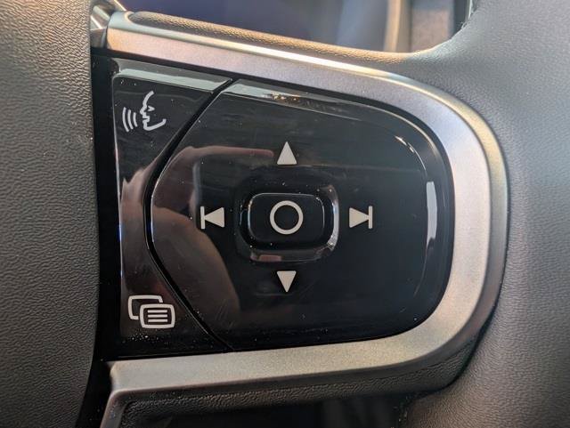 New 2026 Volvo XC90 B6 Plus w/ Protection Package AWD/4WD image 17