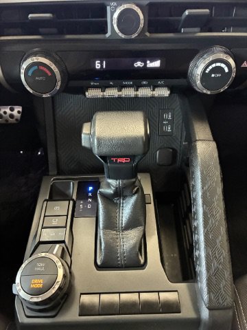 Used 2024 Toyota Tacoma TRD Sport AWD/4WD image 27
