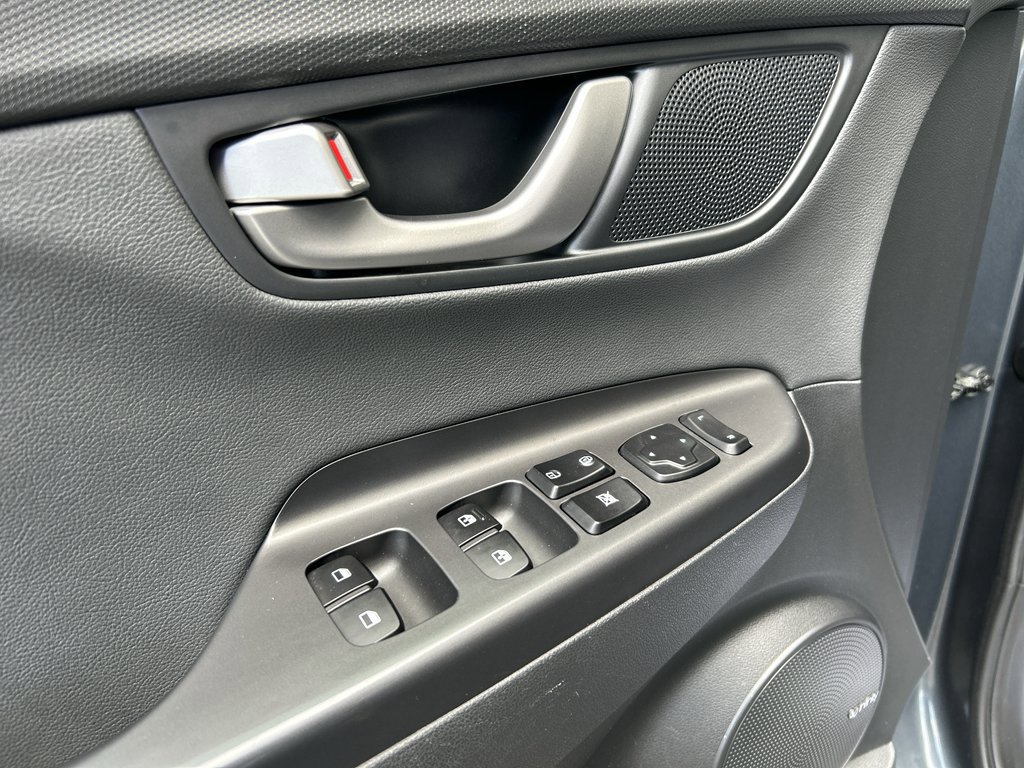 Used 2018 Hyundai Kona Ultimate AWD/4WD image 17