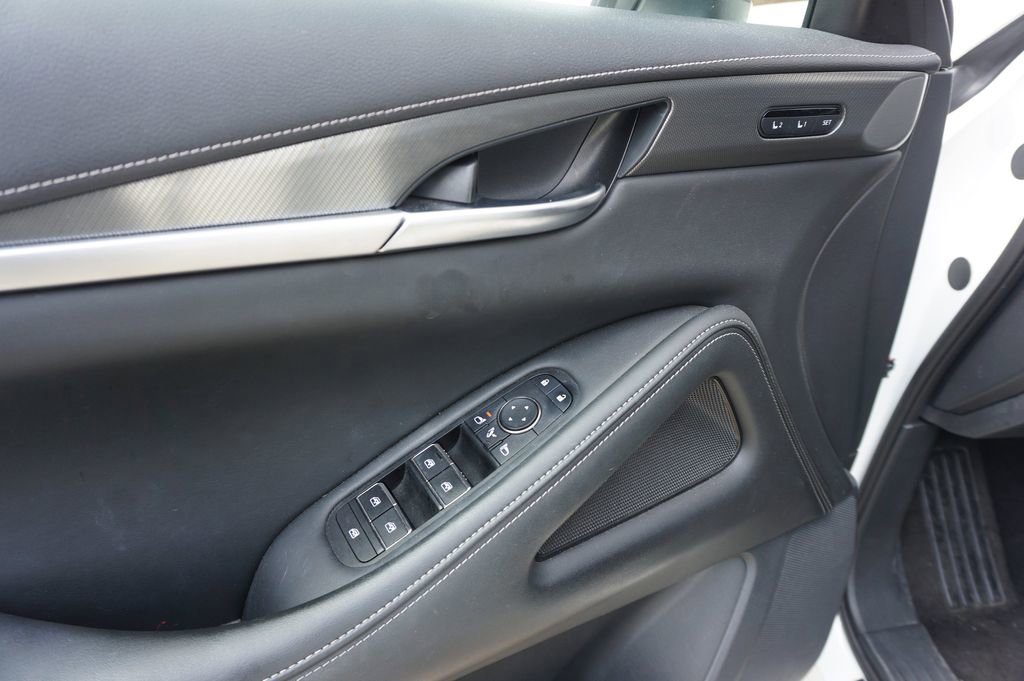 Used 2023 INFINITI QX60 Luxe w/ Cargo Package image 4