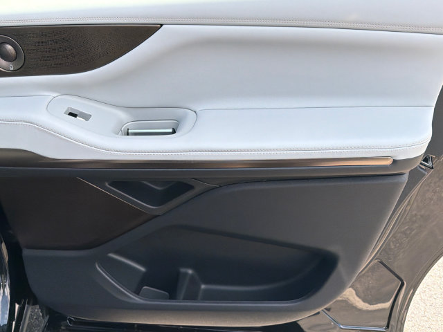 New 2027 Lincoln Navigator L Black Label AWD/4WD image 17