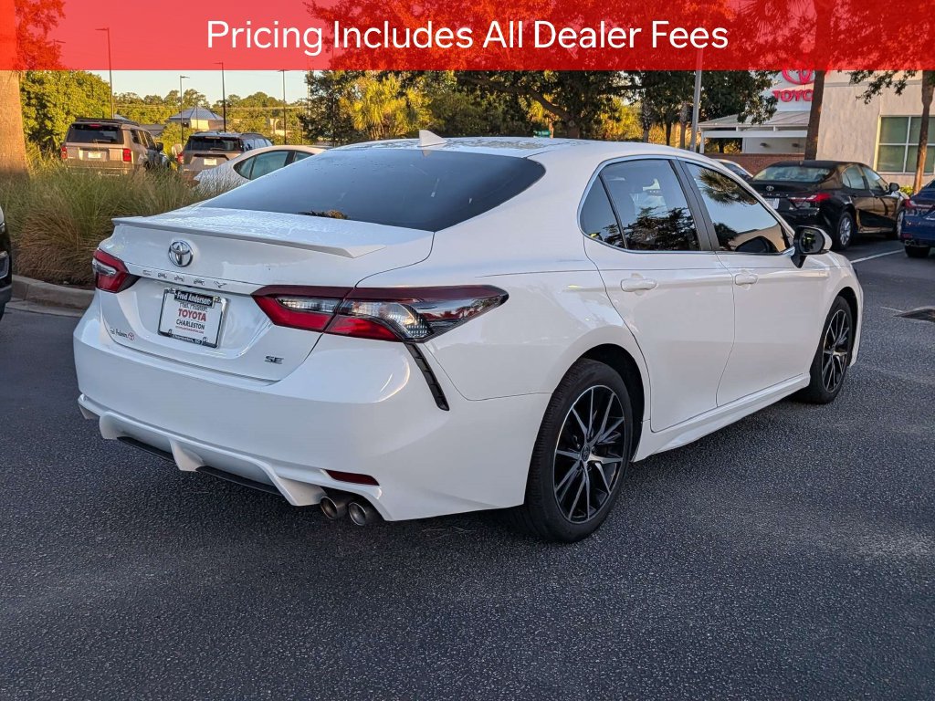 Used 2024 Toyota Camry SE FWD image 5