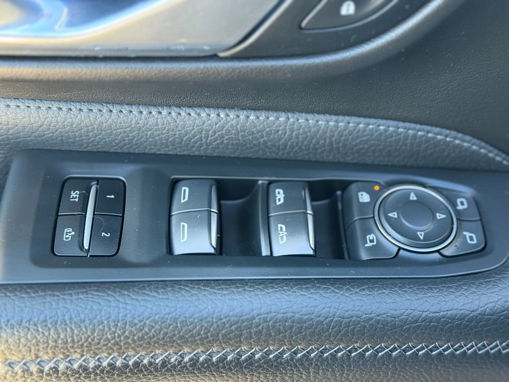 Used 2021 GMC Yukon Denali w/ Denali Ultimate Package image 23