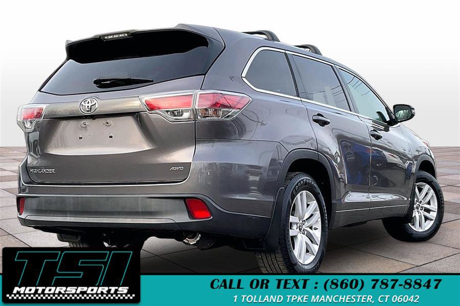 Used 2016 Toyota Highlander LE AWD/4WD image 2