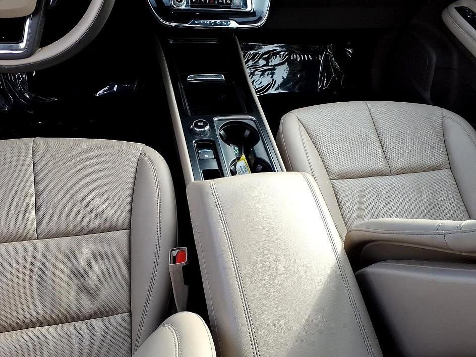 Used 2023 Lincoln Corsair Reserve w/ Equipment Group 201A image 22