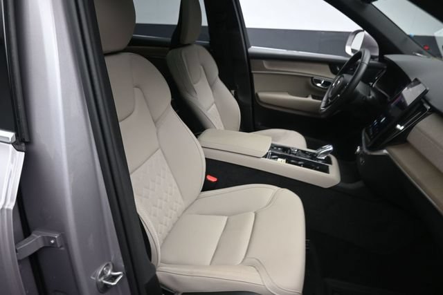 Used 2026 Volvo XC90 B6 Plus w/ Protection Package Premier AWD/4WD image 31