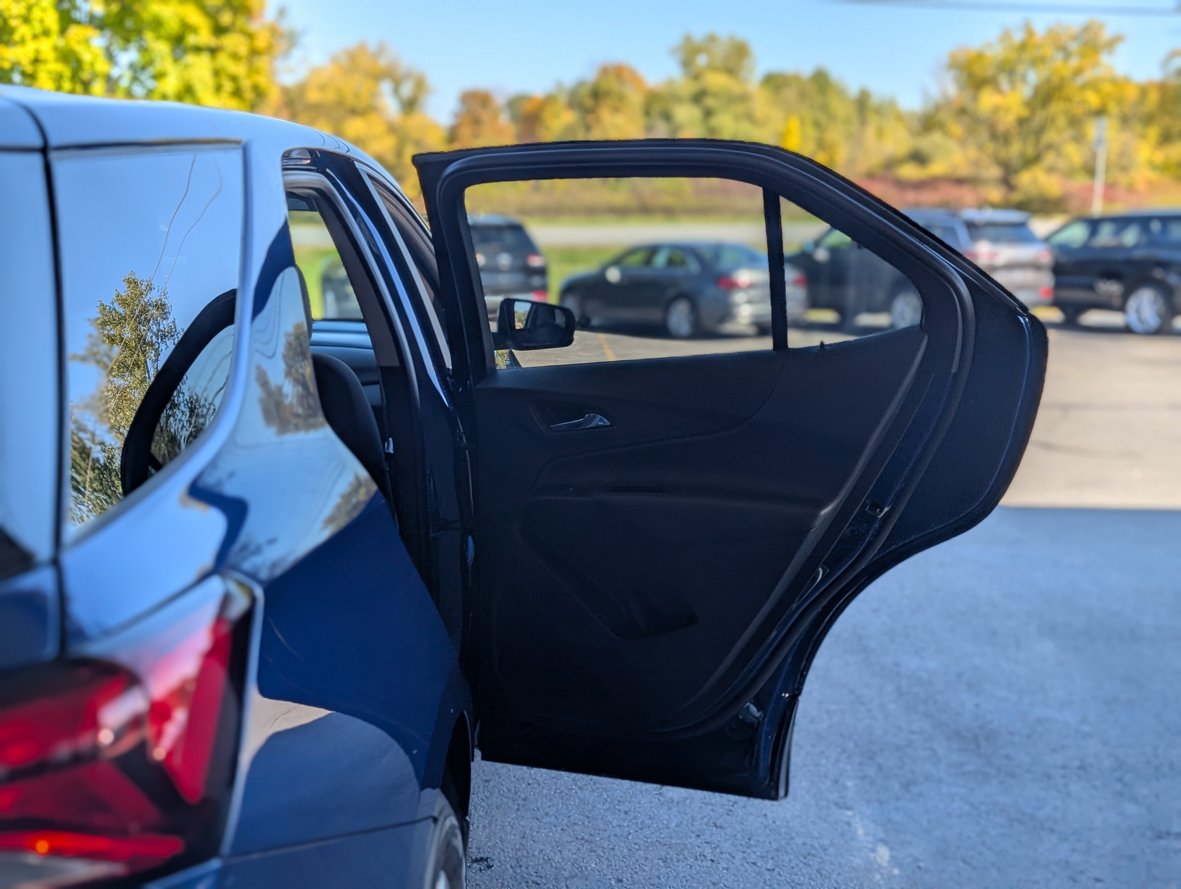 Used 2022 Chevrolet Equinox LT w/ LPO, Floor Liner Package image 34