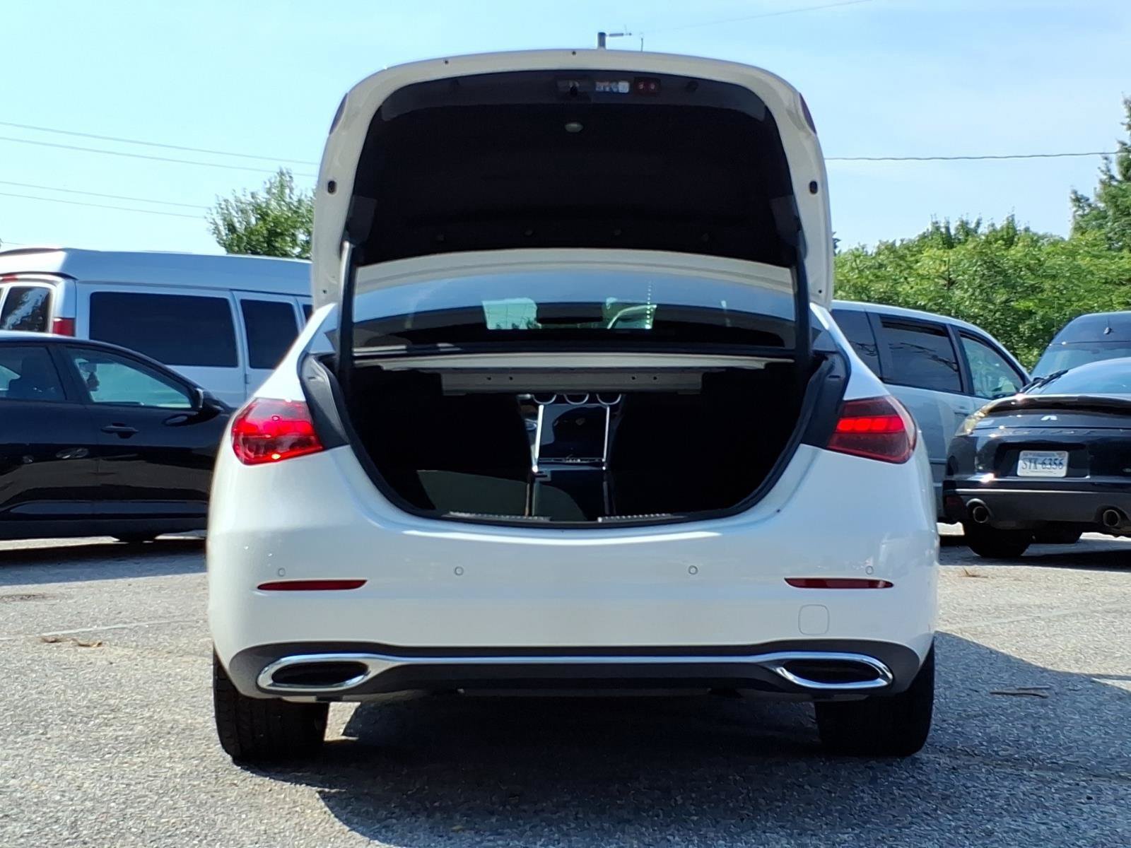 Used 2025 Mercedes-Benz C 300 4MATIC Sedan image 30