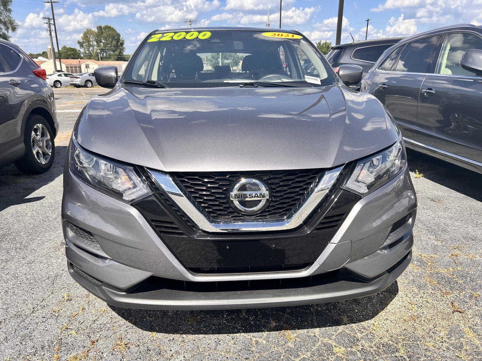 Used 2021 Nissan Rogue Sport S image 3