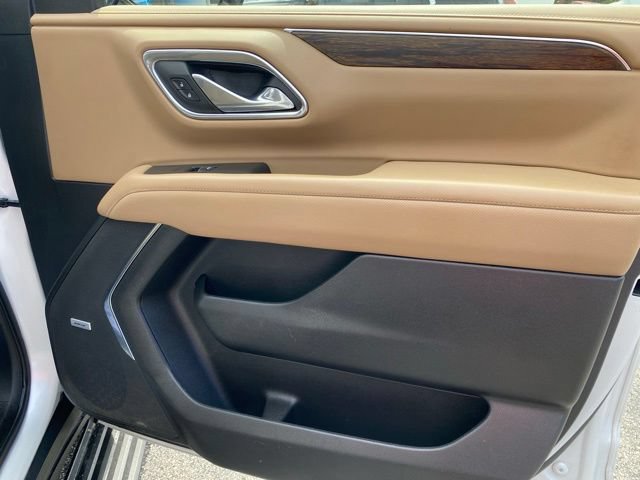 Used 2023 Chevrolet Suburban Premier AWD/4WD image 44