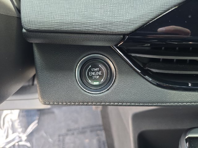 Certified 2025 Buick Enclave Preferred FWD image 29