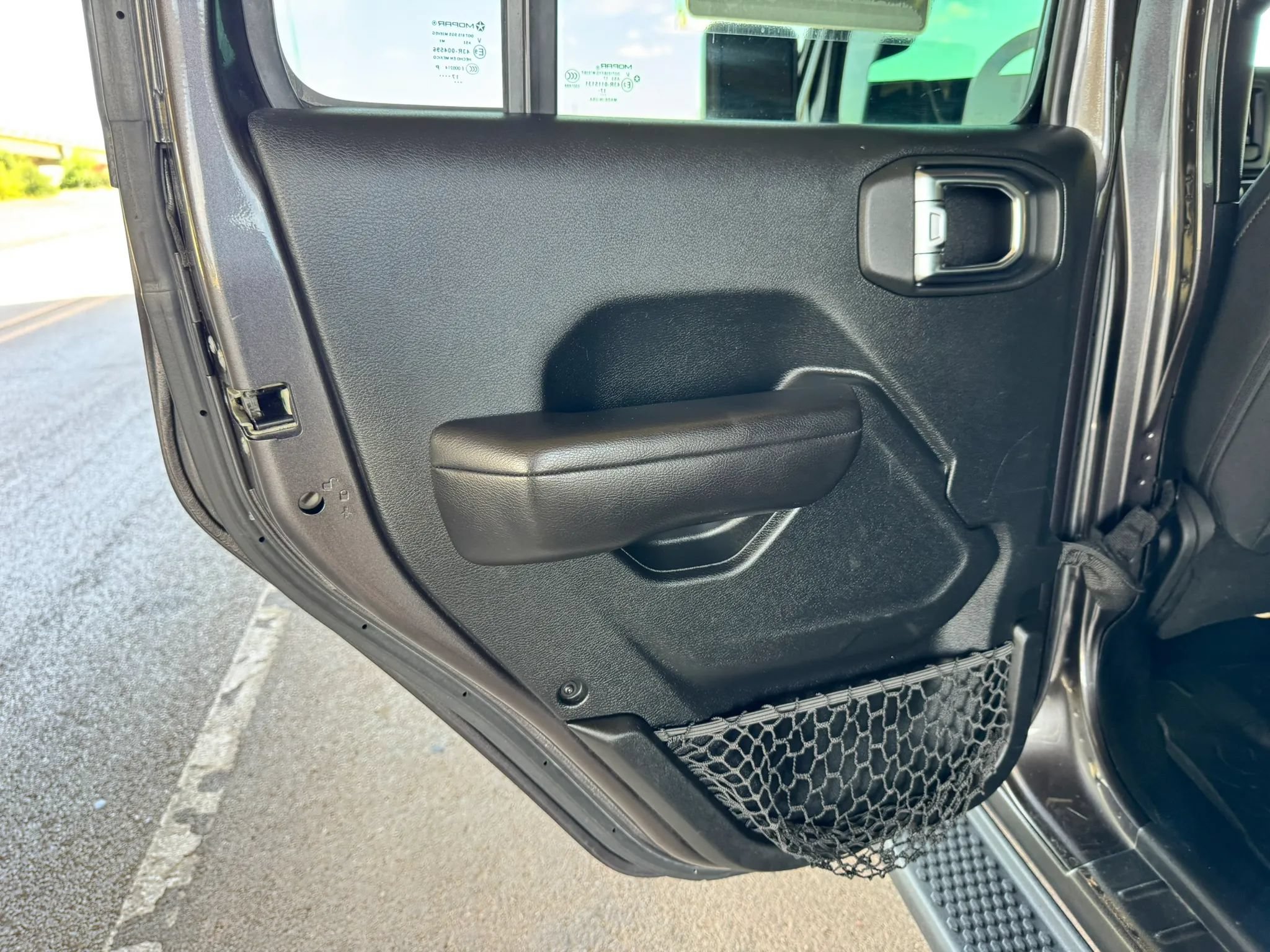 Used 2018 Jeep Wrangler Unlimited Sport S AWD/4WD image 17