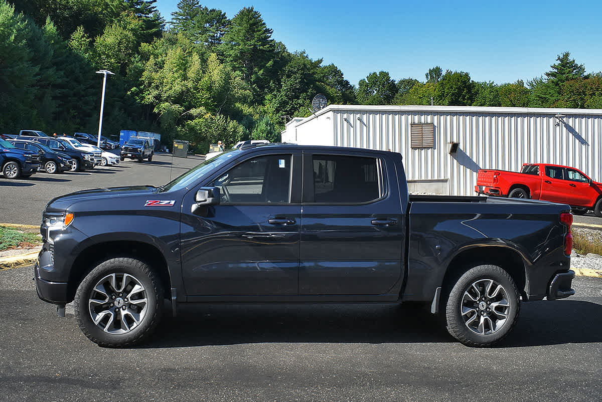 Used 2024 Chevrolet Silverado 1500 RST AWD/4WD image 4
