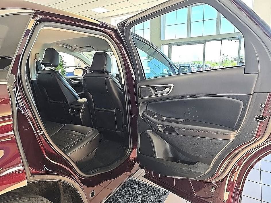 Used 2023 Ford Edge SEL AWD/4WD image 33