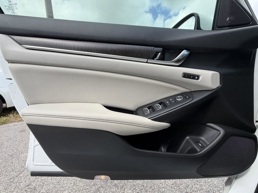 Used 2022 Honda Accord EX-L image 21