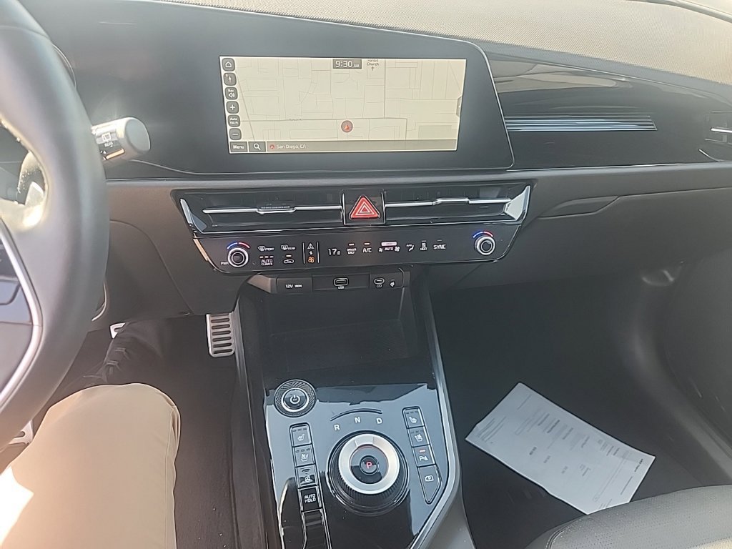 Certified 2023 Kia Niro Wave FWD image 23