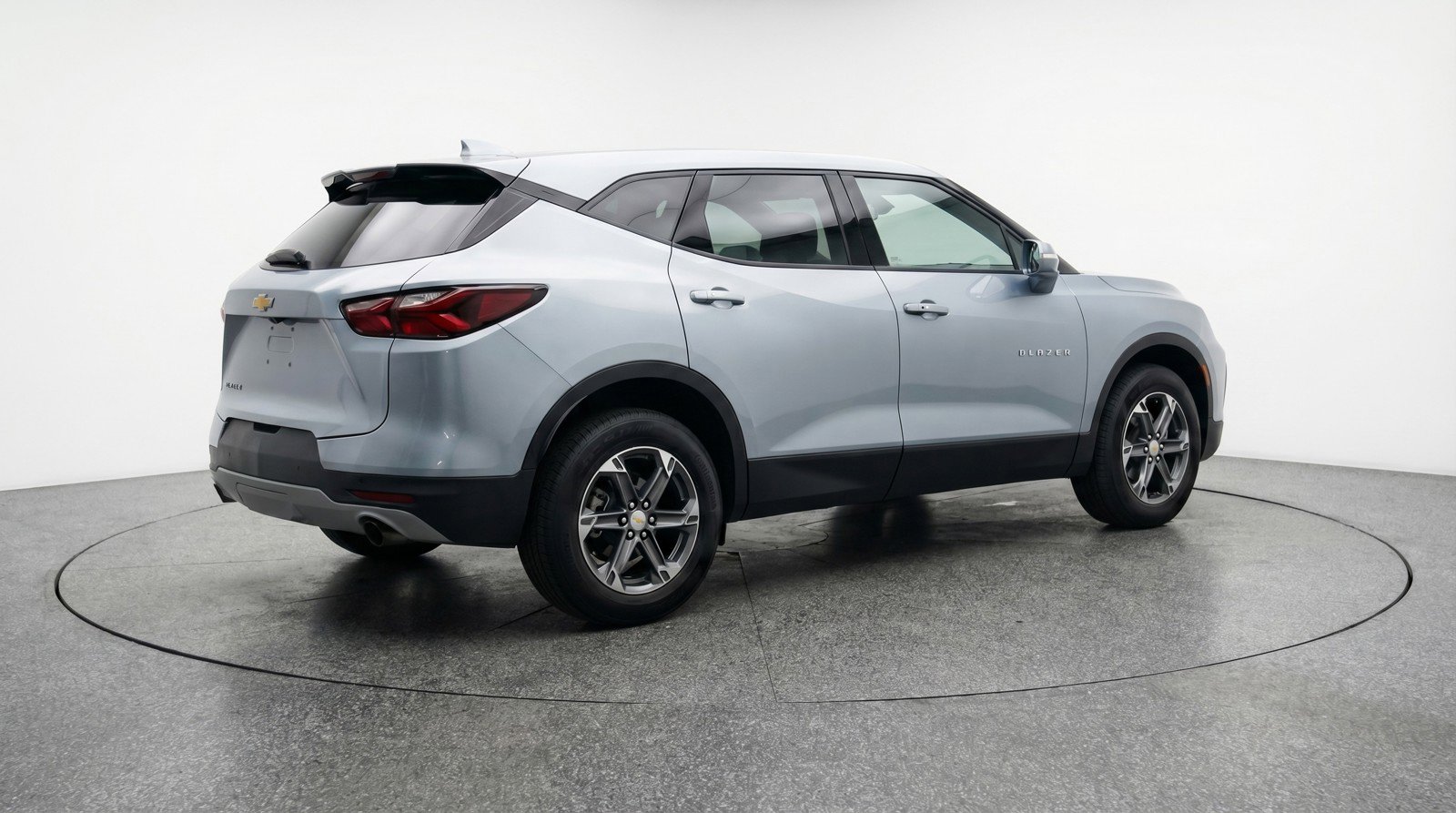 Used 2025 Chevrolet Blazer LT image 9