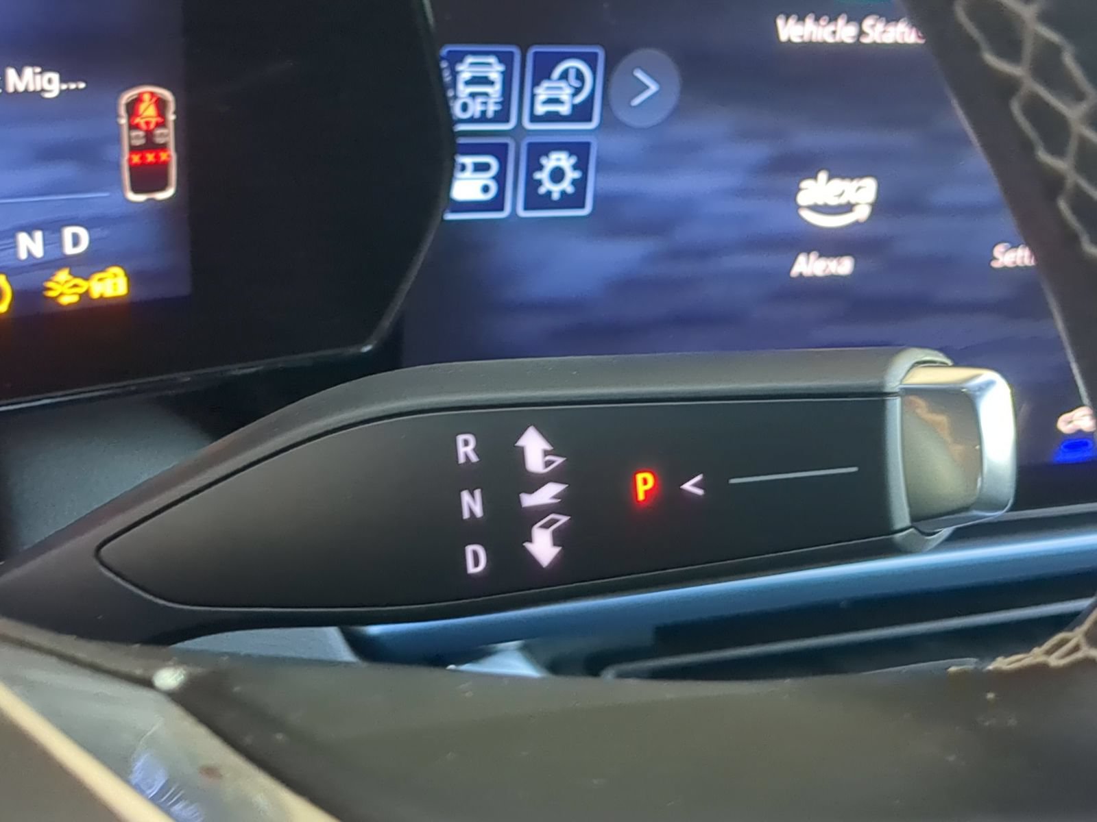 Used 2024 Chevrolet Equinox EV LT w/ LPO, Blackout Package FWD image 20