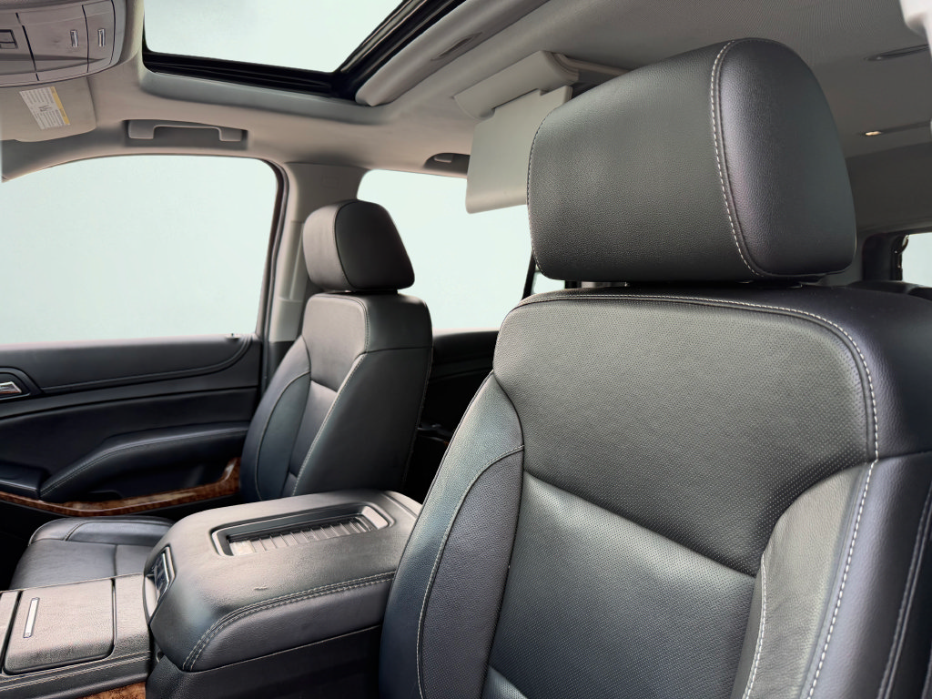 Used 2020 Chevrolet Tahoe Premier AWD/4WD image 35