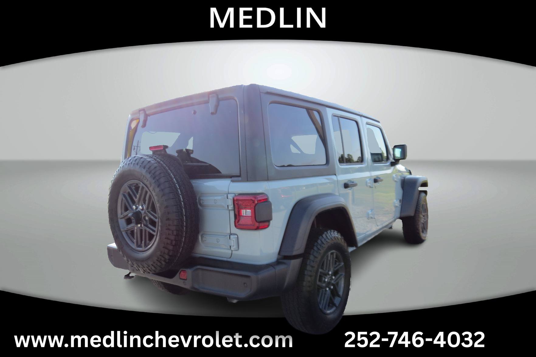 Used 2024 Jeep Wrangler Unlimited Sport AWD/4WD image 7
