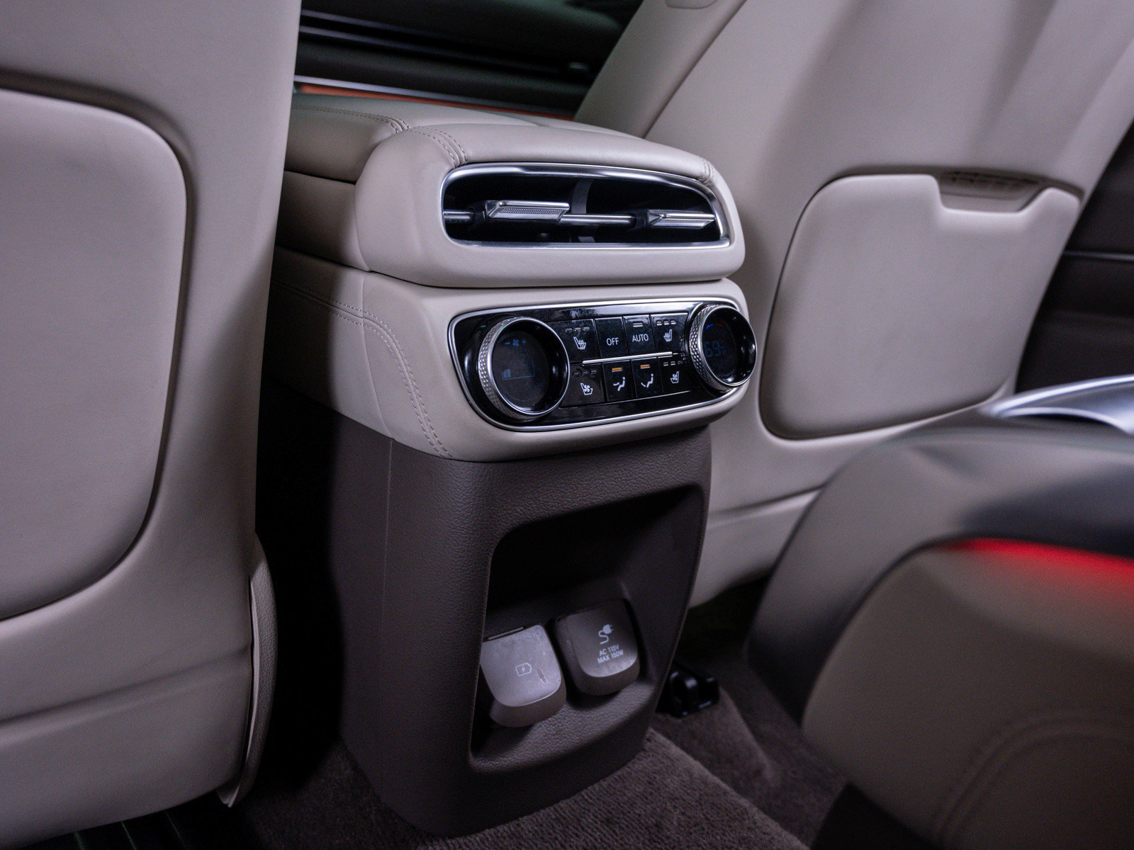 Used 2024 Genesis GV80 3.5T Prestige Signature image 17