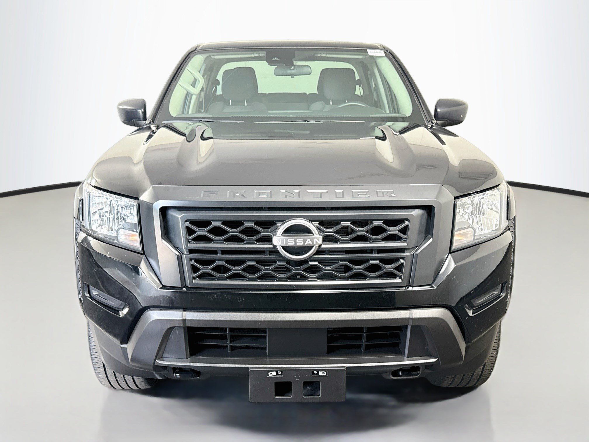 Used 2022 Nissan Frontier S w/ Technology Package AWD/4WD image 2