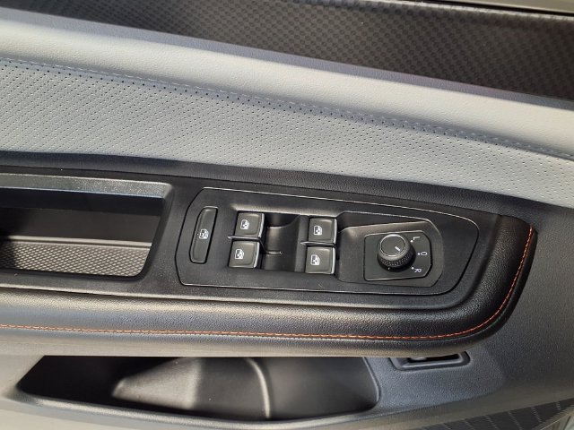 Used 2024 Volkswagen Atlas Peak Edition SEL AWD/4WD image 17