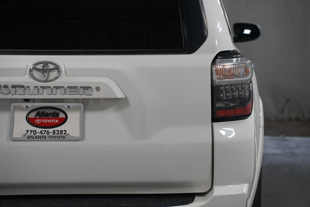 Certified 2019 Toyota 4Runner SR5 AWD/4WD image 10