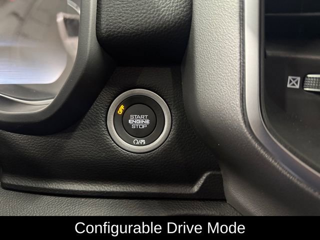 New 2026 RAM 1500 4x4 Crew Cab image 23
