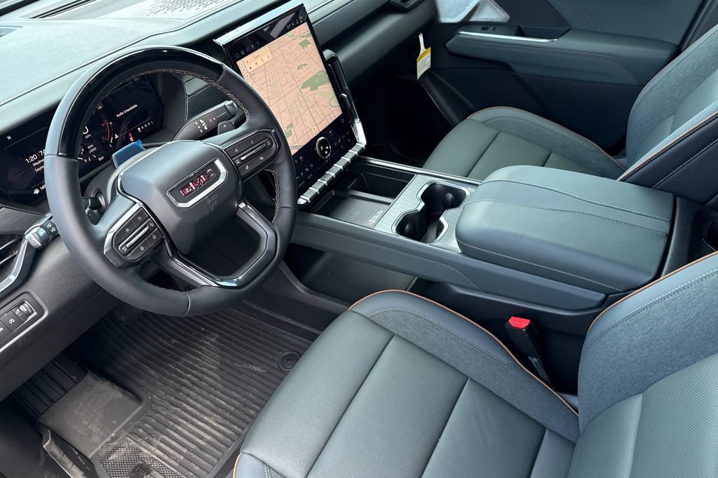 New 2027 GMC Acadia AT4 w/ AT4 Reserve Package AWD/4WD image 4