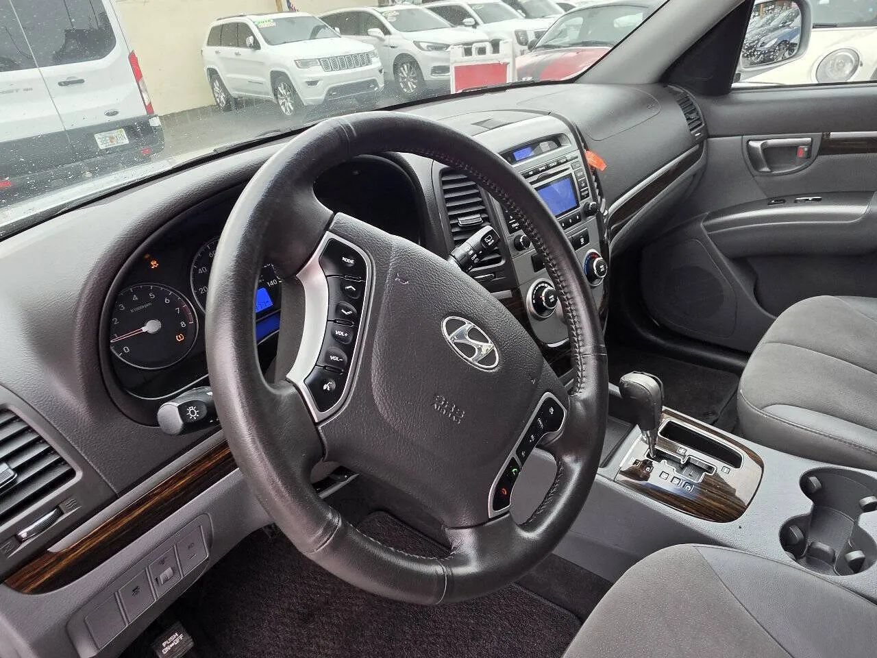 Used 2011 Hyundai Santa Fe SE FWD image 14