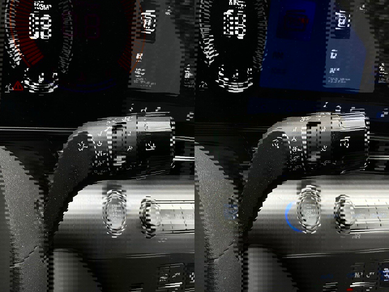 Used 2025 Hyundai Kona SEL image 38