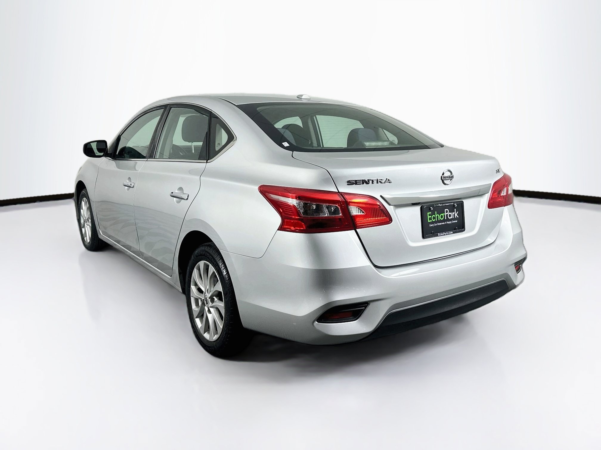 Used 2019 Nissan Sentra SV FWD image 5