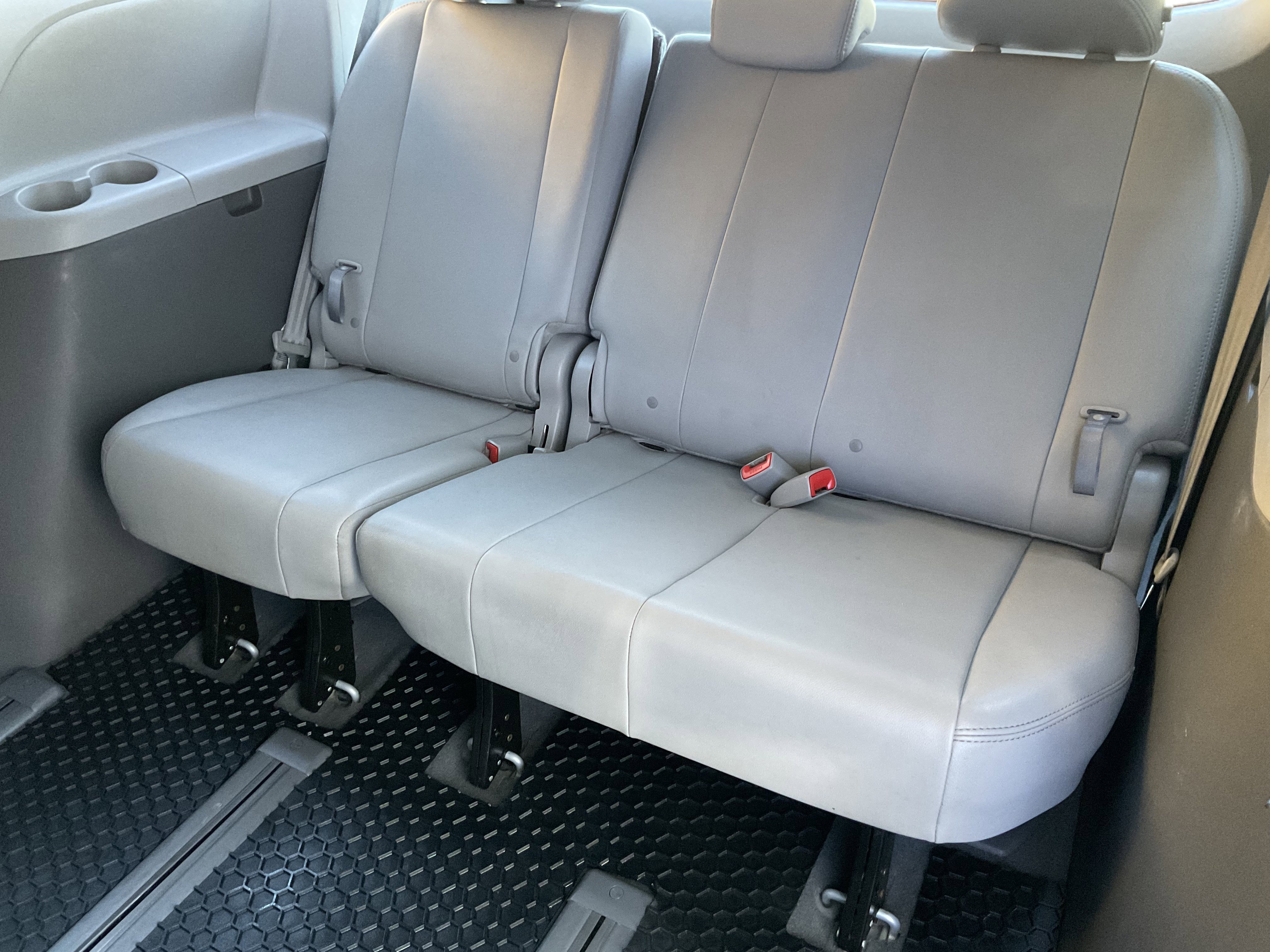 Used 2019 Toyota Sienna XLE w/ XLE Navigation Package AWD/4WD image 45