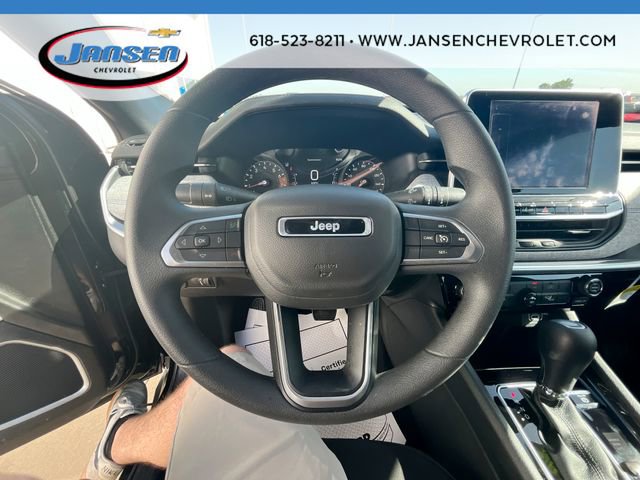 Used 2025 Jeep Compass Sport AWD/4WD image 12