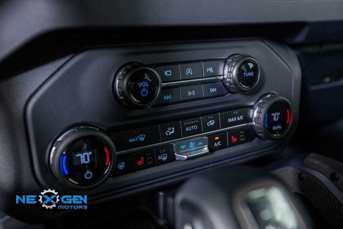 Used 2025 Ford Bronco Badlands AWD/4WD image 25