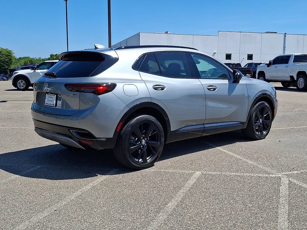 Used 2023 Buick Envision Essence w/ Sport Touring Package AWD/4WD image 9