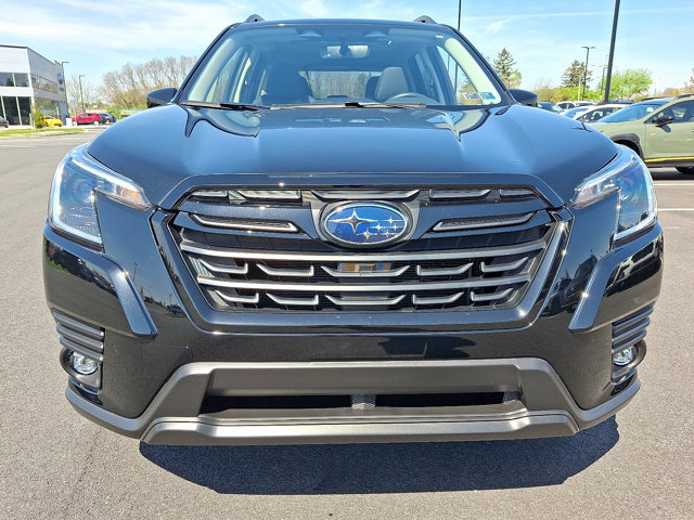 Certified 2024 Subaru Forester Premium AWD/4WD image 2