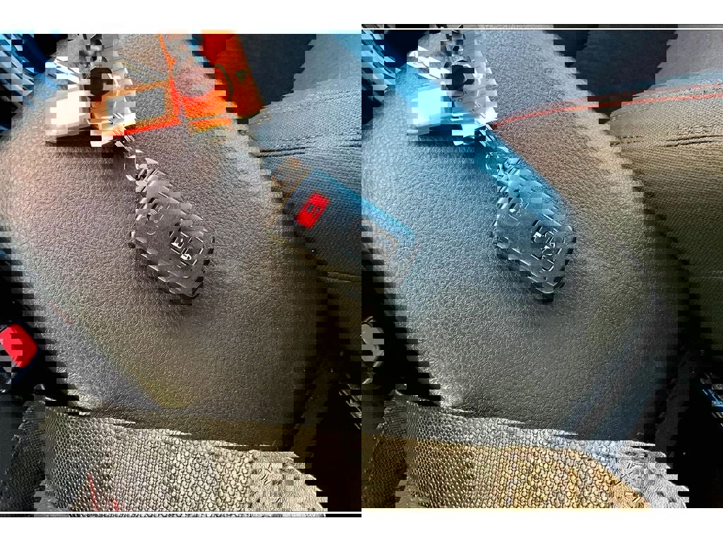 Used 2023 Toyota Tacoma SR5 w/ Technology Package image 11