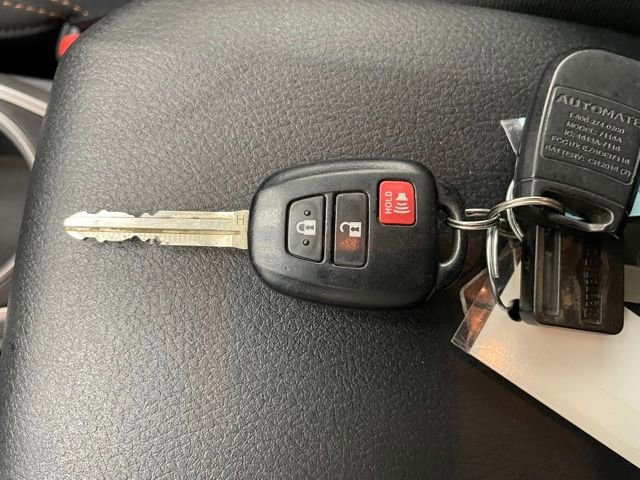 Used 2020 Toyota Tacoma SR5 image 23