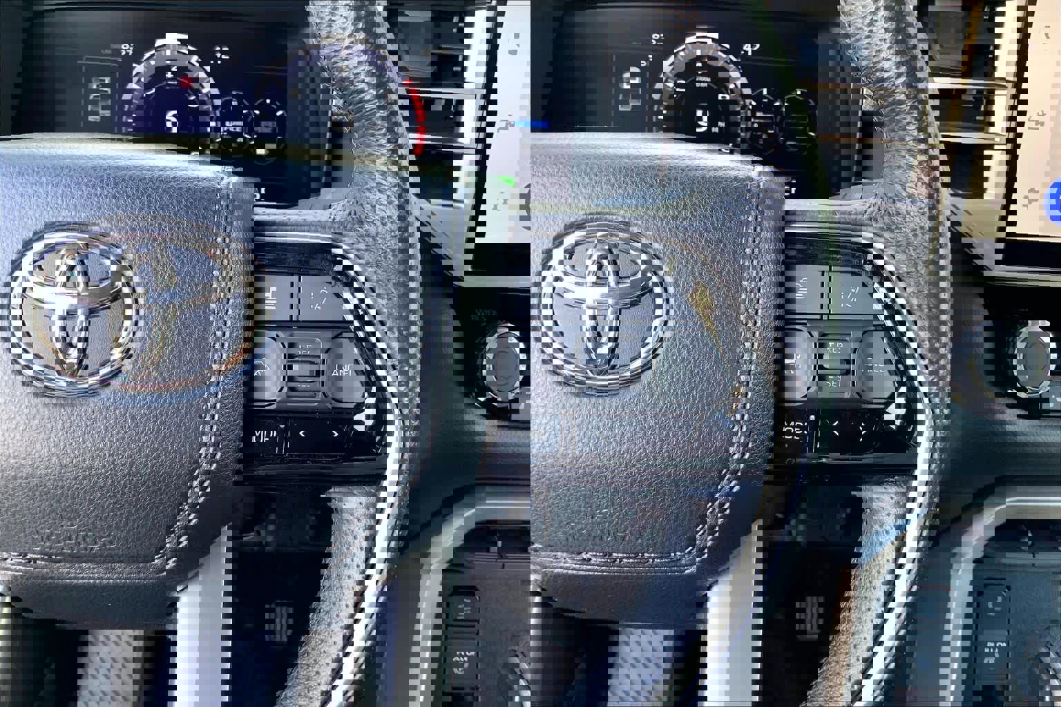 Used 2024 Toyota Tundra Limited w/ Power Package image 45