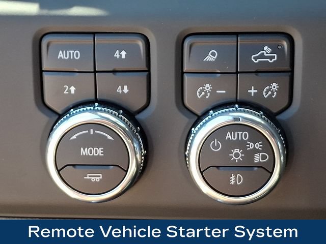 Used 2025 GMC Sierra 3500 Denali w/ Denali Reserve Package AWD/4WD image 9