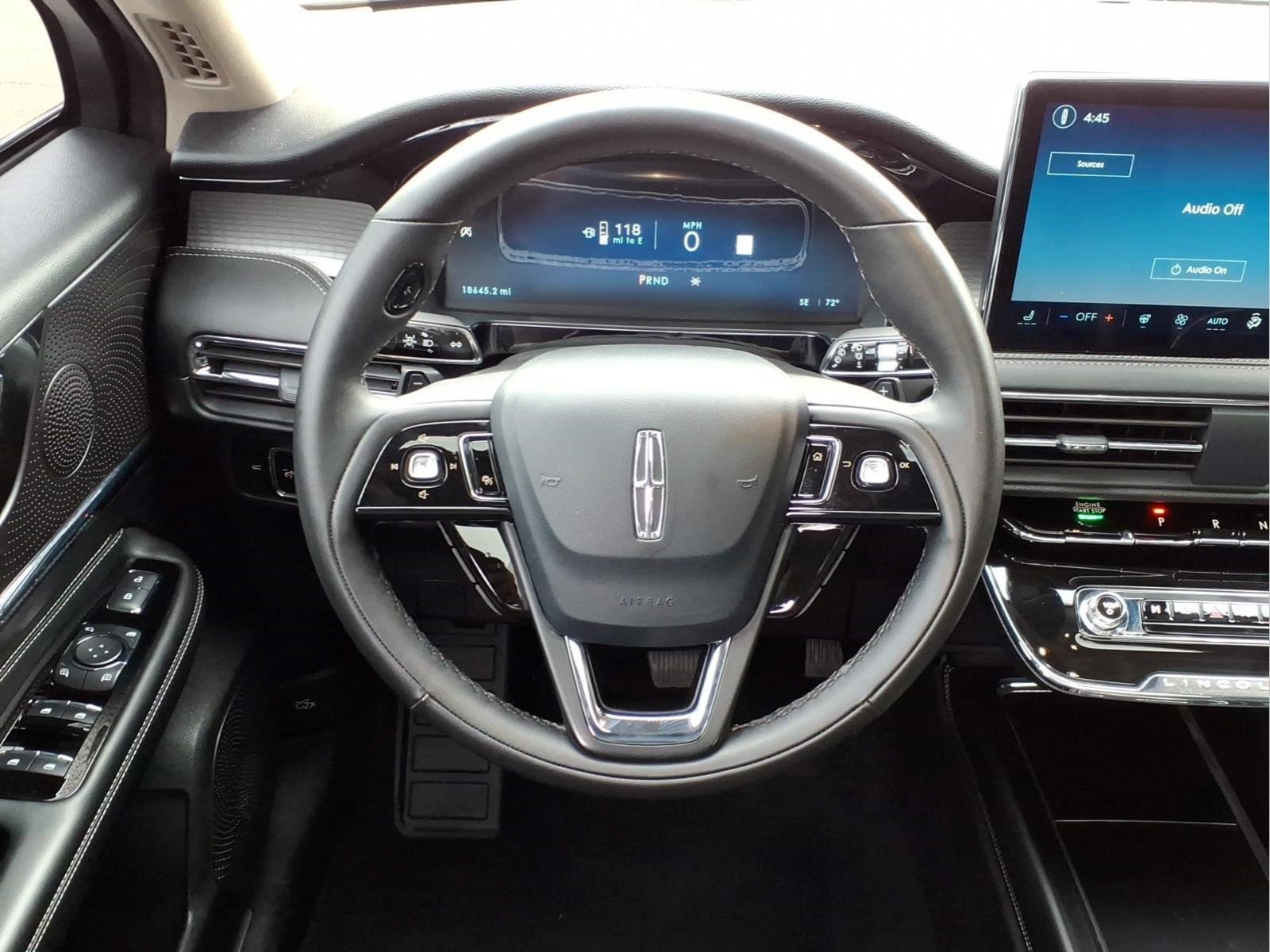Certified 2025 Lincoln Corsair AWD w/ Equipment Group 101A image 12