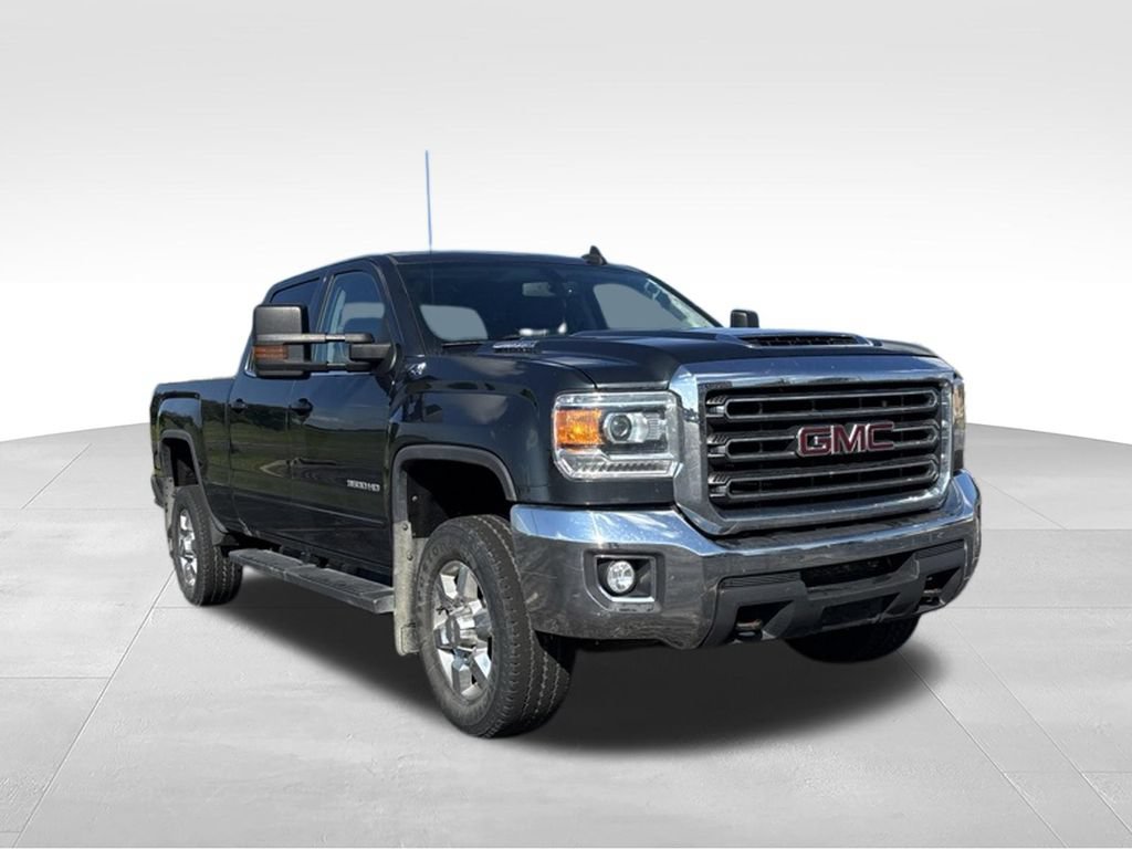 Used 2018 GMC Sierra 3500 SLE w/ SLE Preferred Package AWD/4WD image 3