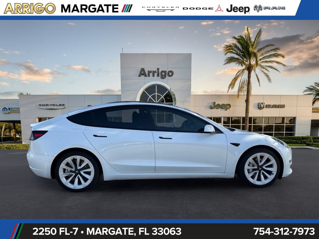 Used 2021 Tesla Model 3 Standard Range Plus RWD image 8