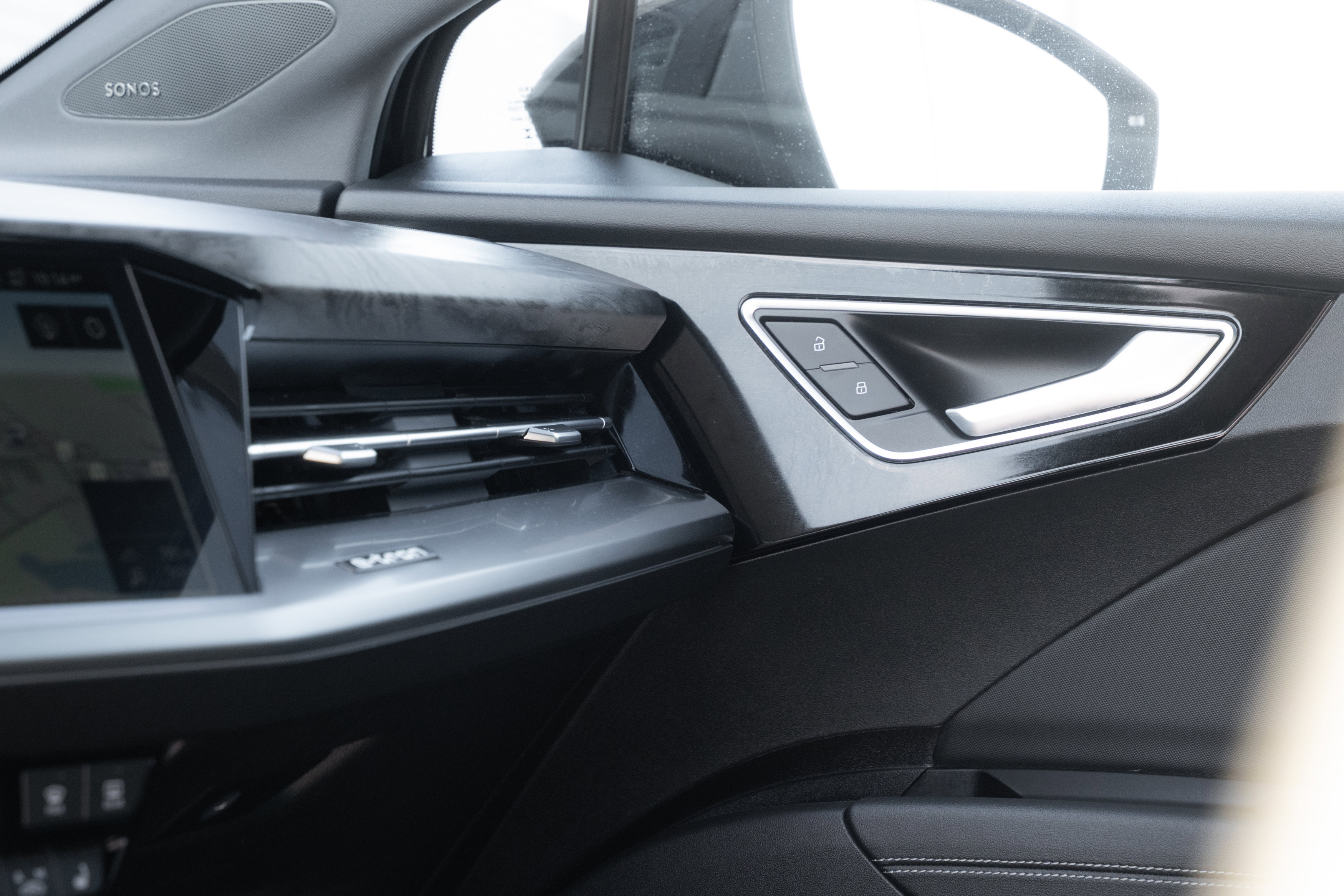 Certified 2024 Audi Q4 e-tron Prestige image 15