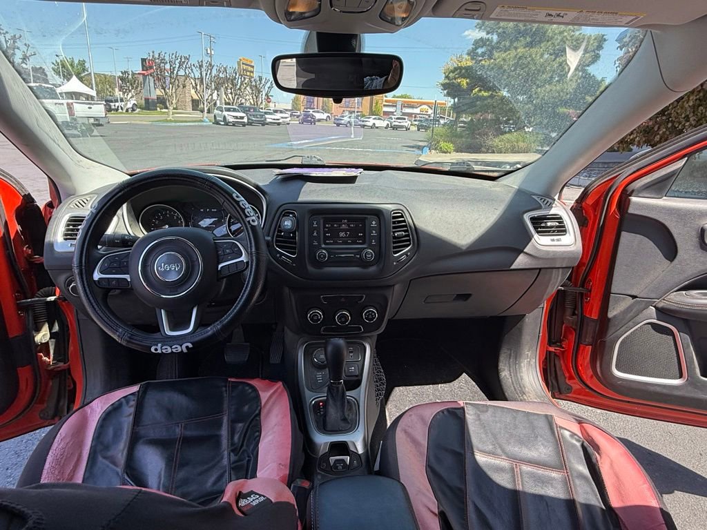 Used 2018 Jeep Compass Sport AWD/4WD image 10