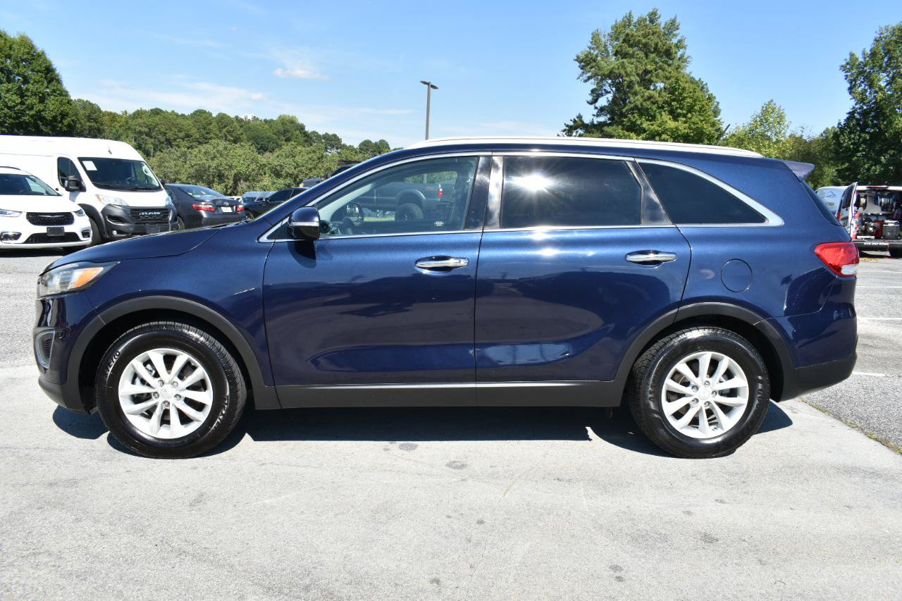 Used 2016 Kia Sorento FWD image 9