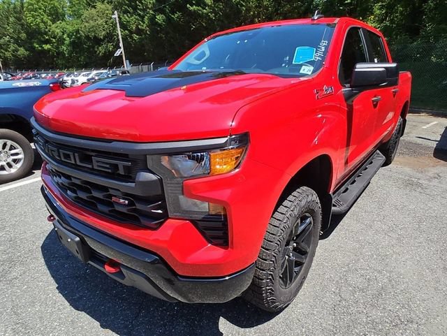 Used 2024 Chevrolet Silverado 1500 Custom Trail Boss AWD/4WD image 3